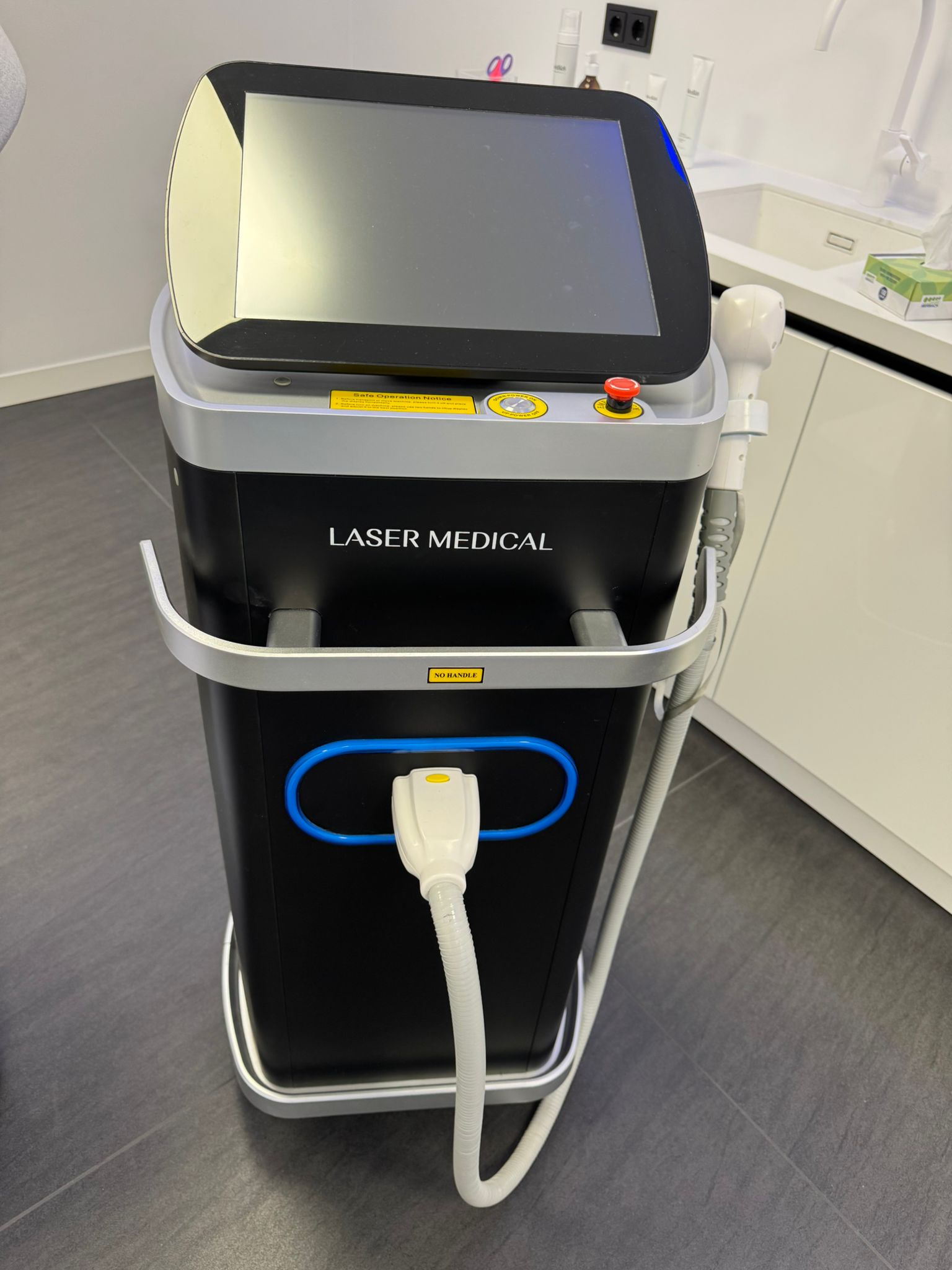 Diode Ice Laser Platina — professioneel laserontharingsapparaat in de kliniek